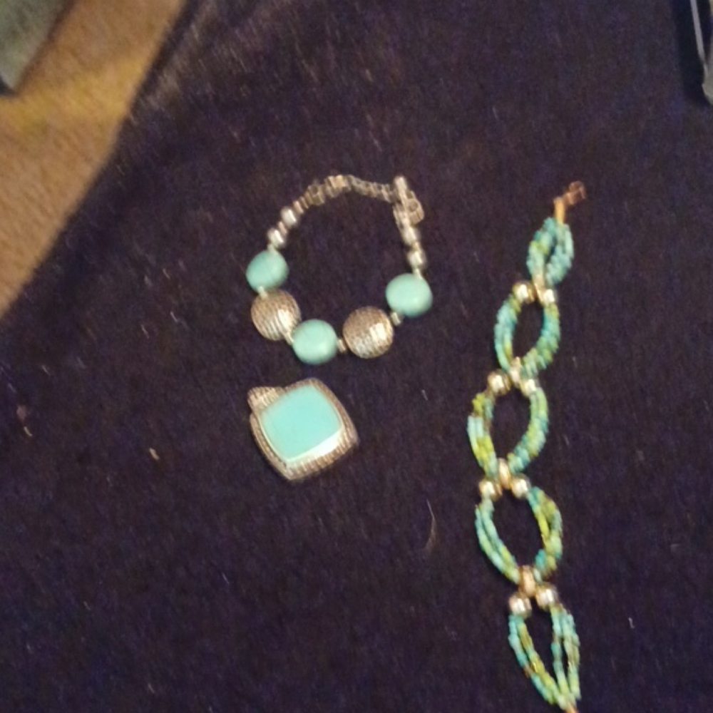 Turquoise  jewelry bracelets and pendent